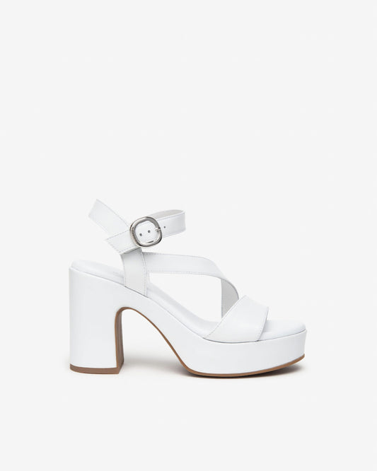 NeroGiardini Sandali donna in pelle
Variante 707|Colore Bianco Art.E410400D