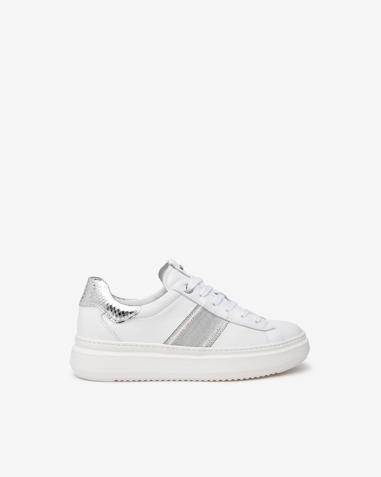 NeroGiardini Sneakers donna in pelle. Colore Bianco. Art. E409919D