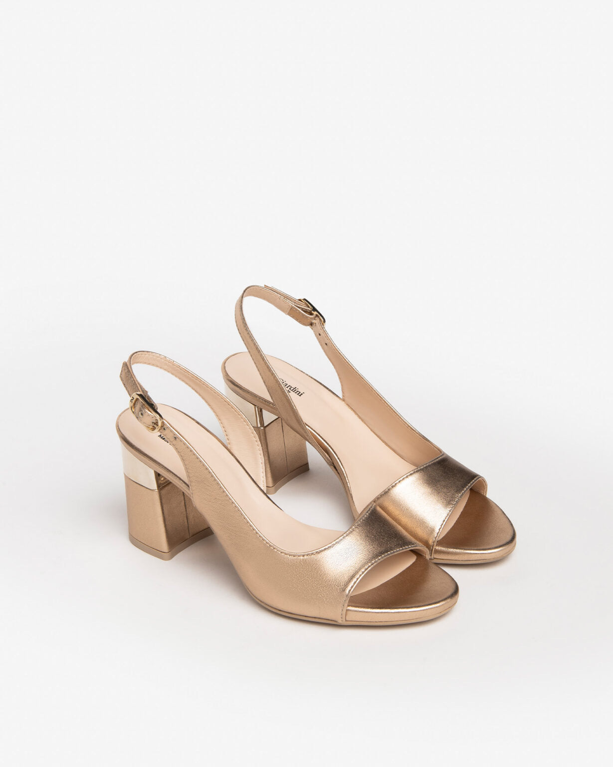 NeroGiardini Sandali donna in pelle
Variante 434 | Colore Sandalo Art.E410250D