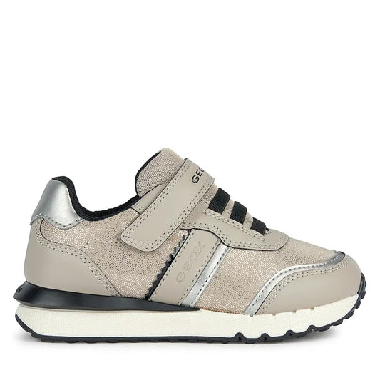 Geox
Sneakers J Fastics Girl J26GZB 0HS54 C5Y1A S Rock/Dk Silver